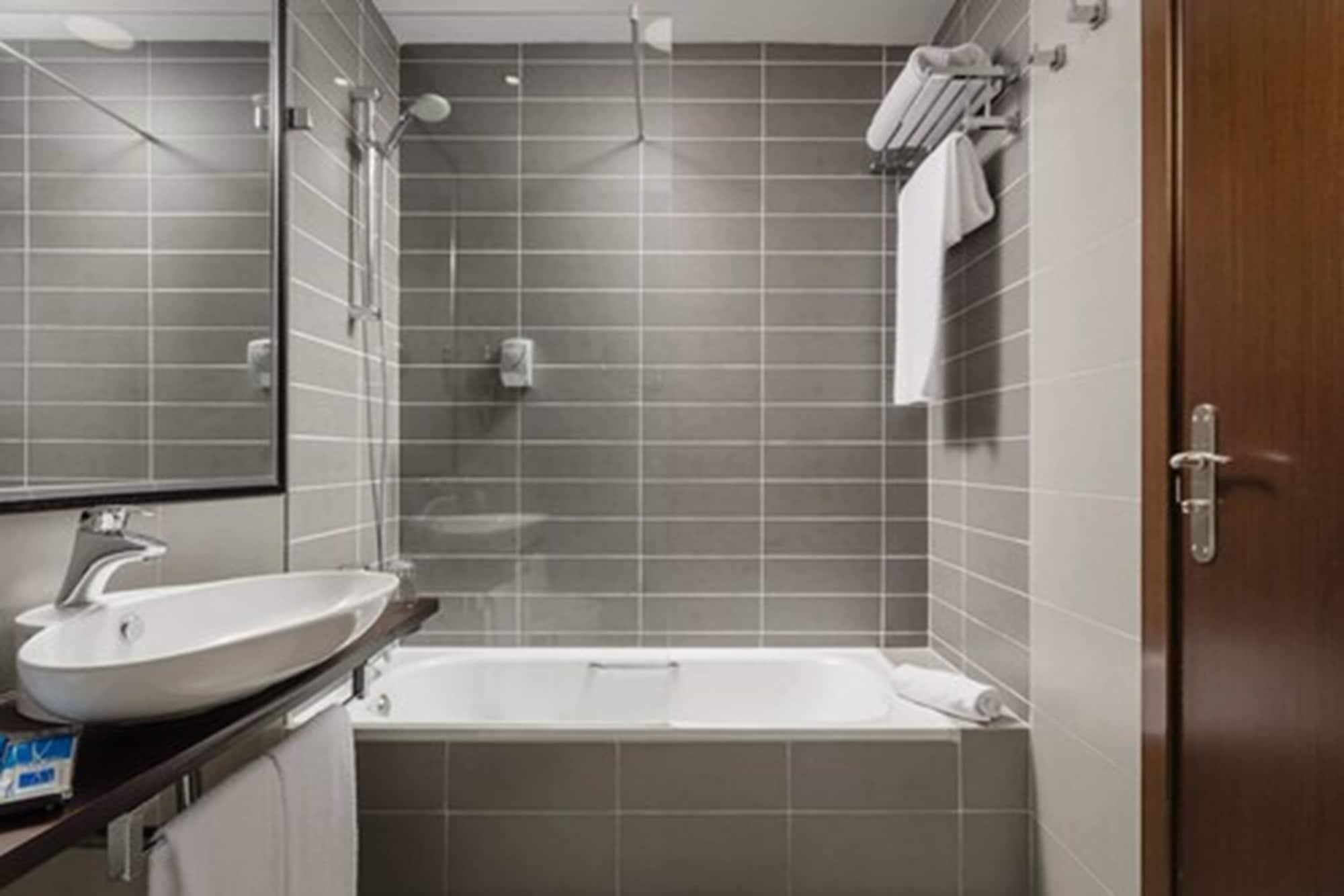 Hotel Asset Torrejon Torrejón de Ardoz Extérieur photo
