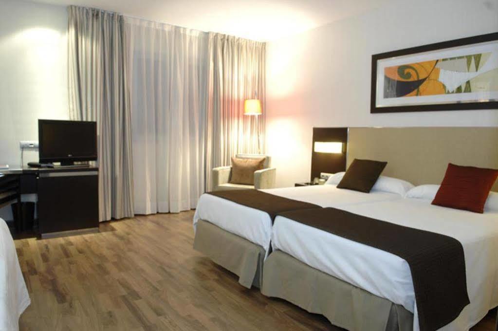 Hotel Asset Torrejon Torrejón de Ardoz Extérieur photo